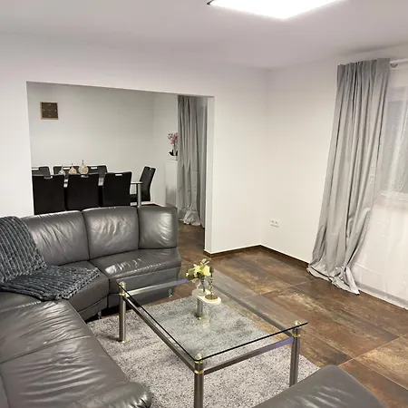 Deluxe Haus