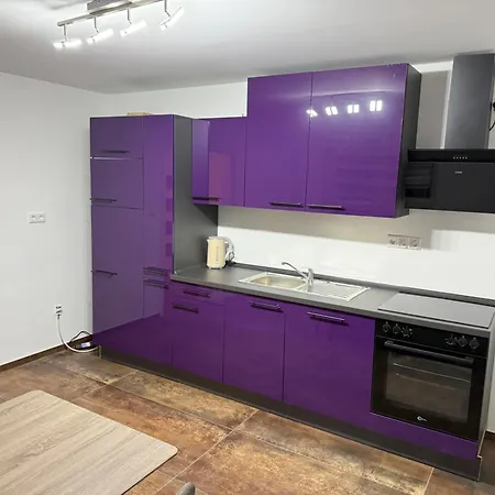 Deluxe Haus