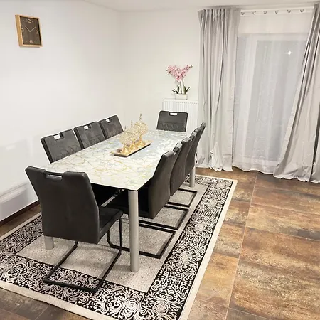 Deluxe Haus 아파트